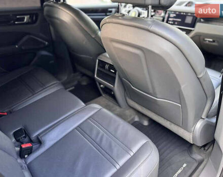 Сірий Порше Cayenne, об'ємом двигуна 3 л та пробігом 83 тис. км за 47650 $, фото 20 на Automoto.ua