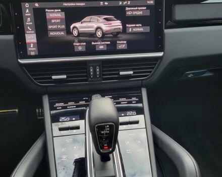 Серый Порше Каен, объемом двигателя 4 л и пробегом 72 тыс. км за 96500 $, фото 25 на Automoto.ua