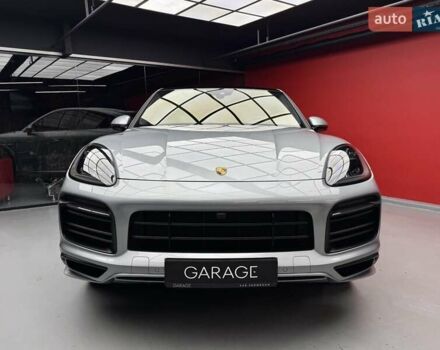 Сірий Порше Cayenne, об'ємом двигуна 4 л та пробігом 57 тис. км за 95900 $, фото 1 на Automoto.ua