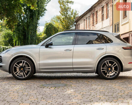 Сірий Порше Cayenne, об'ємом двигуна 2.89 л та пробігом 66 тис. км за 63000 $, фото 1 на Automoto.ua