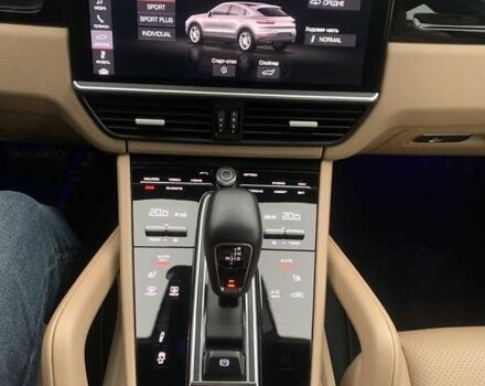 Серый Порше Каен, объемом двигателя 3 л и пробегом 40 тыс. км за 70000 $, фото 13 на Automoto.ua