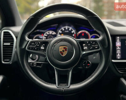 Серый Порше Каен, объемом двигателя 3 л и пробегом 143 тыс. км за 51999 $, фото 10 на Automoto.ua