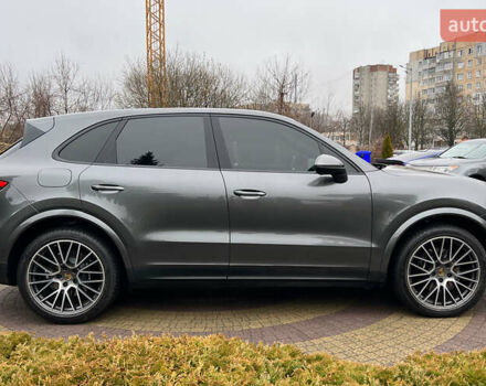 Серый Порше Каен, объемом двигателя 3 л и пробегом 143 тыс. км за 51999 $, фото 7 на Automoto.ua