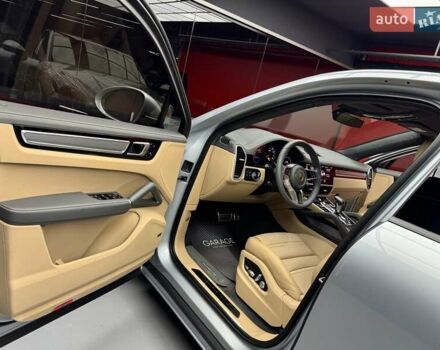 Сірий Порше Cayenne, об'ємом двигуна 4 л та пробігом 57 тис. км за 95900 $, фото 22 на Automoto.ua