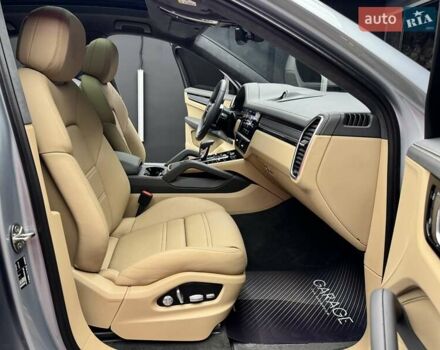 Сірий Порше Cayenne, об'ємом двигуна 4 л та пробігом 57 тис. км за 95900 $, фото 52 на Automoto.ua
