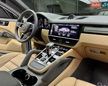 Сірий Порше Cayenne, об'ємом двигуна 4 л та пробігом 57 тис. км за 95900 $, фото 55 на Automoto.ua