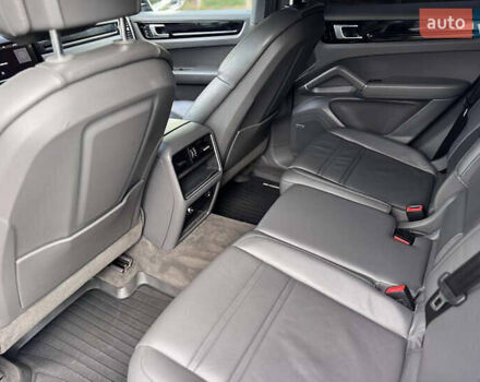 Сірий Порше Cayenne, об'ємом двигуна 3 л та пробігом 83 тис. км за 47650 $, фото 19 на Automoto.ua