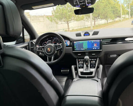 Серый Порше Каен, объемом двигателя 2.89 л и пробегом 70 тыс. км за 64000 $, фото 36 на Automoto.ua