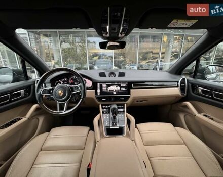 Серый Порше Каен, объемом двигателя 3 л и пробегом 66 тыс. км за 67000 $, фото 22 на Automoto.ua