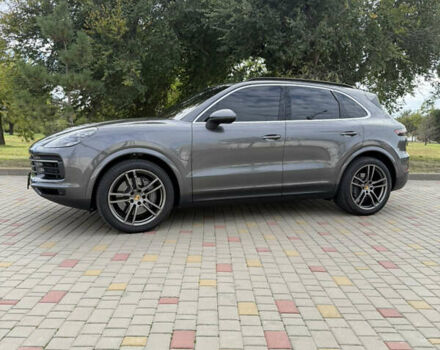 Серый Порше Каен, объемом двигателя 2.89 л и пробегом 70 тыс. км за 64000 $, фото 4 на Automoto.ua