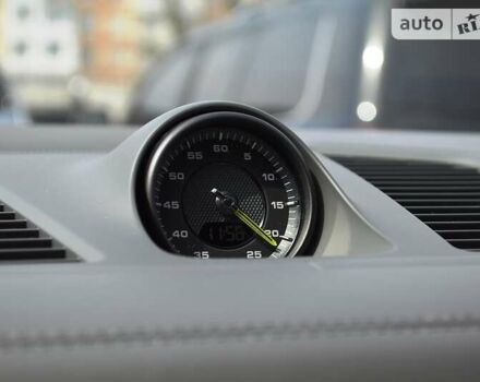 Сірий Порше Cayenne, об'ємом двигуна 0 л та пробігом 30 тис. км за 111000 $, фото 55 на Automoto.ua