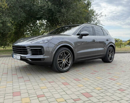 Серый Порше Каен, объемом двигателя 2.89 л и пробегом 70 тыс. км за 64000 $, фото 5 на Automoto.ua