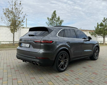 Серый Порше Каен, объемом двигателя 2.89 л и пробегом 70 тыс. км за 64000 $, фото 12 на Automoto.ua