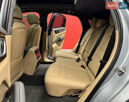 Сірий Порше Cayenne, об'ємом двигуна 4 л та пробігом 57 тис. км за 95900 $, фото 38 на Automoto.ua
