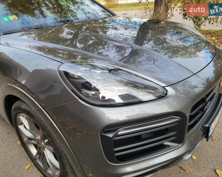 Серый Порше Каен, объемом двигателя 4 л и пробегом 72 тыс. км за 96500 $, фото 17 на Automoto.ua