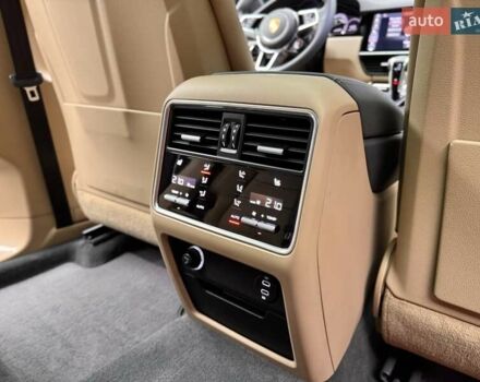 Сірий Порше Cayenne, об'ємом двигуна 4 л та пробігом 57 тис. км за 95900 $, фото 50 на Automoto.ua