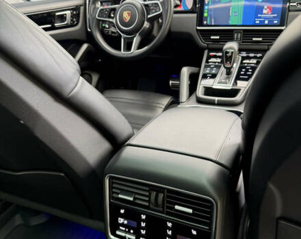 Серый Порше Каен, объемом двигателя 2.89 л и пробегом 70 тыс. км за 64000 $, фото 28 на Automoto.ua