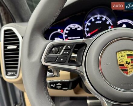 Сірий Порше Cayenne, об'ємом двигуна 4 л та пробігом 57 тис. км за 95900 $, фото 30 на Automoto.ua