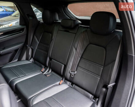 Сірий Порше Cayenne, об'ємом двигуна 2.89 л та пробігом 66 тис. км за 63000 $, фото 10 на Automoto.ua