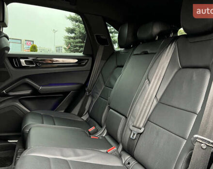 Серый Порше Каен, объемом двигателя 3 л и пробегом 143 тыс. км за 51999 $, фото 25 на Automoto.ua