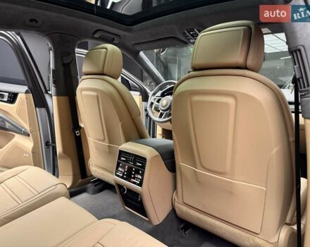 Сірий Порше Cayenne, об'ємом двигуна 4 л та пробігом 57 тис. км за 95900 $, фото 48 на Automoto.ua