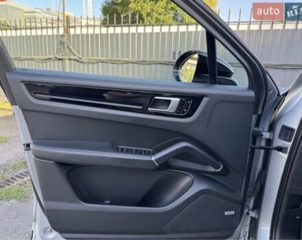 Сірий Порше Cayenne, об'ємом двигуна 3 л та пробігом 83 тис. км за 51500 $, фото 10 на Automoto.ua