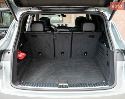 Сірий Порше Cayenne, об'ємом двигуна 2.89 л та пробігом 66 тис. км за 63000 $, фото 11 на Automoto.ua