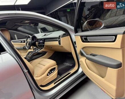 Сірий Порше Cayenne, об'ємом двигуна 4 л та пробігом 57 тис. км за 95900 $, фото 51 на Automoto.ua