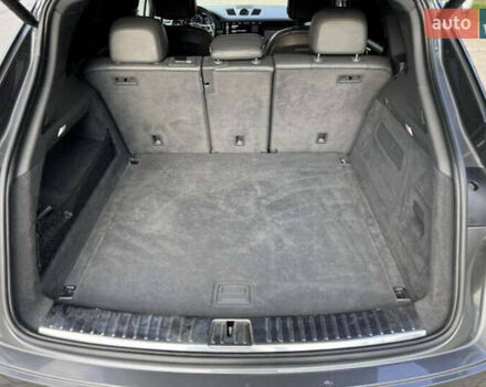 Сірий Порше Cayenne, об'ємом двигуна 3 л та пробігом 83 тис. км за 47650 $, фото 22 на Automoto.ua