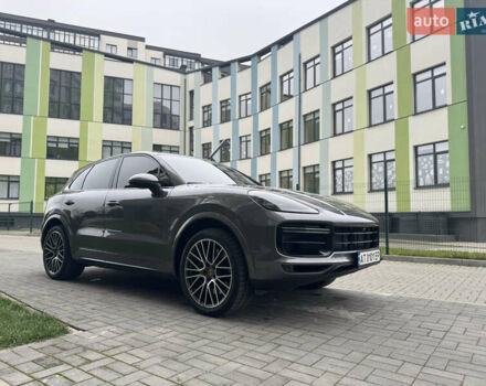 Сірий Порше Cayenne, об'ємом двигуна 3 л та пробігом 32 тис. км за 74999 $, фото 1 на Automoto.ua