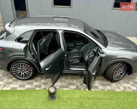 Порше Каен 2021 в Киеве на Automoto.ua Серый Порше Каен, объемом двигателя 4 л и пробегом 56 тыс. км за 82900 $, фото 107 на Automoto.ua