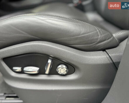 Сірий Порше Cayenne, об'ємом двигуна 3 л та пробігом 32 тис. км за 74999 $, фото 33 на Automoto.ua