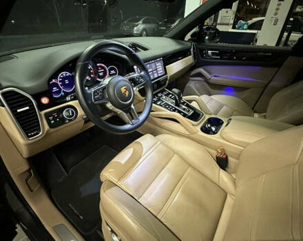 Сірий Порше Cayenne, об'ємом двигуна 3 л та пробігом 42 тис. км за 64999 $, фото 19 на Automoto.ua