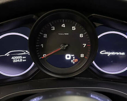 Сірий Порше Cayenne, об'ємом двигуна 3 л та пробігом 42 тис. км за 64999 $, фото 48 на Automoto.ua