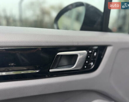 Сірий Порше Cayenne, об'ємом двигуна 3 л та пробігом 32 тис. км за 74999 $, фото 38 на Automoto.ua