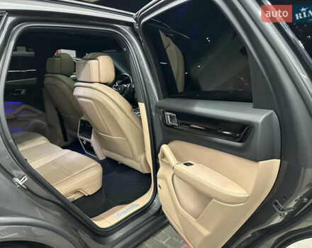 Сірий Порше Cayenne, об'ємом двигуна 3 л та пробігом 42 тис. км за 64999 $, фото 29 на Automoto.ua