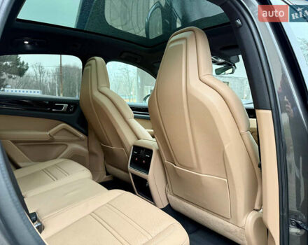 Сірий Порше Cayenne, об'ємом двигуна 3 л та пробігом 85 тис. км за 74500 $, фото 40 на Automoto.ua
