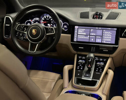 Сірий Порше Cayenne, об'ємом двигуна 3 л та пробігом 42 тис. км за 64999 $, фото 42 на Automoto.ua