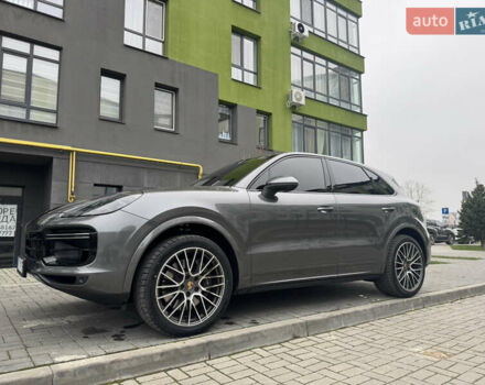 Сірий Порше Cayenne, об'ємом двигуна 3 л та пробігом 32 тис. км за 74999 $, фото 4 на Automoto.ua