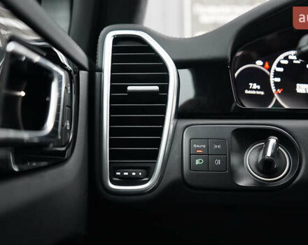 Сірий Порше Cayenne, об'ємом двигуна 4 л та пробігом 21 тис. км за 97000 $, фото 39 на Automoto.ua