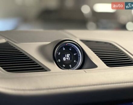 Серый Порше Каен, объемом двигателя 3 л и пробегом 100 тыс. км за 85316 $, фото 40 на Automoto.ua