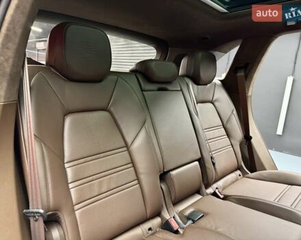 Сірий Порше Cayenne, об'ємом двигуна 4 л та пробігом 1 тис. км за 136900 $, фото 55 на Automoto.ua