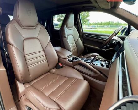Сірий Порше Cayenne, об'ємом двигуна 4 л та пробігом 53 тис. км за 102000 $, фото 67 на Automoto.ua