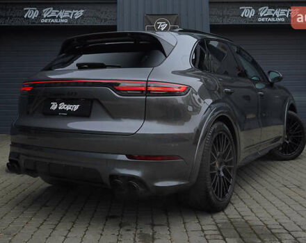 Сірий Порше Cayenne, об'ємом двигуна 4 л та пробігом 21 тис. км за 97000 $, фото 35 на Automoto.ua