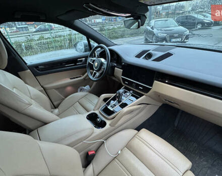 Серый Порше Каен, объемом двигателя 3 л и пробегом 81 тыс. км за 75000 $, фото 11 на Automoto.ua