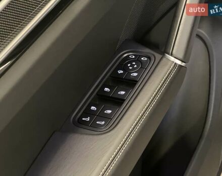 Серый Порше Каен, объемом двигателя 3 л и пробегом 100 тыс. км за 85316 $, фото 36 на Automoto.ua