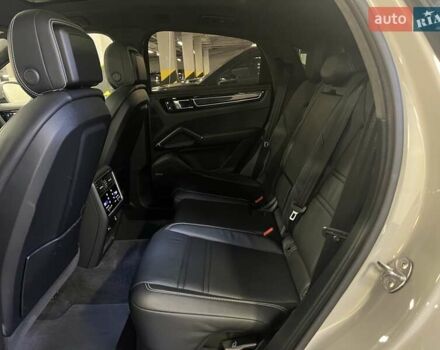 Серый Порше Каен, объемом двигателя 3 л и пробегом 100 тыс. км за 85316 $, фото 42 на Automoto.ua