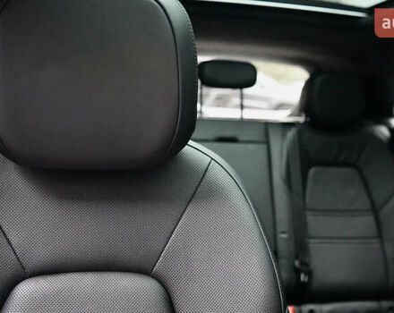 Сірий Порше Cayenne, об'ємом двигуна 4 л та пробігом 31 тис. км за 95000 $, фото 74 на Automoto.ua