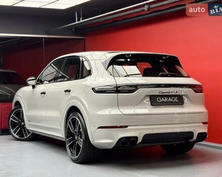 Сірий Порше Cayenne, об'ємом двигуна 4 л та пробігом 1 тис. км за 136900 $, фото 28 на Automoto.ua