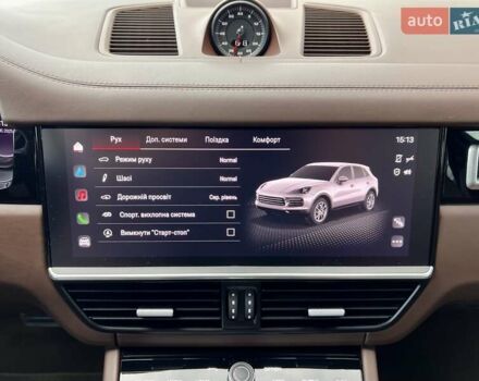 Сірий Порше Cayenne, об'ємом двигуна 4 л та пробігом 53 тис. км за 102000 $, фото 49 на Automoto.ua